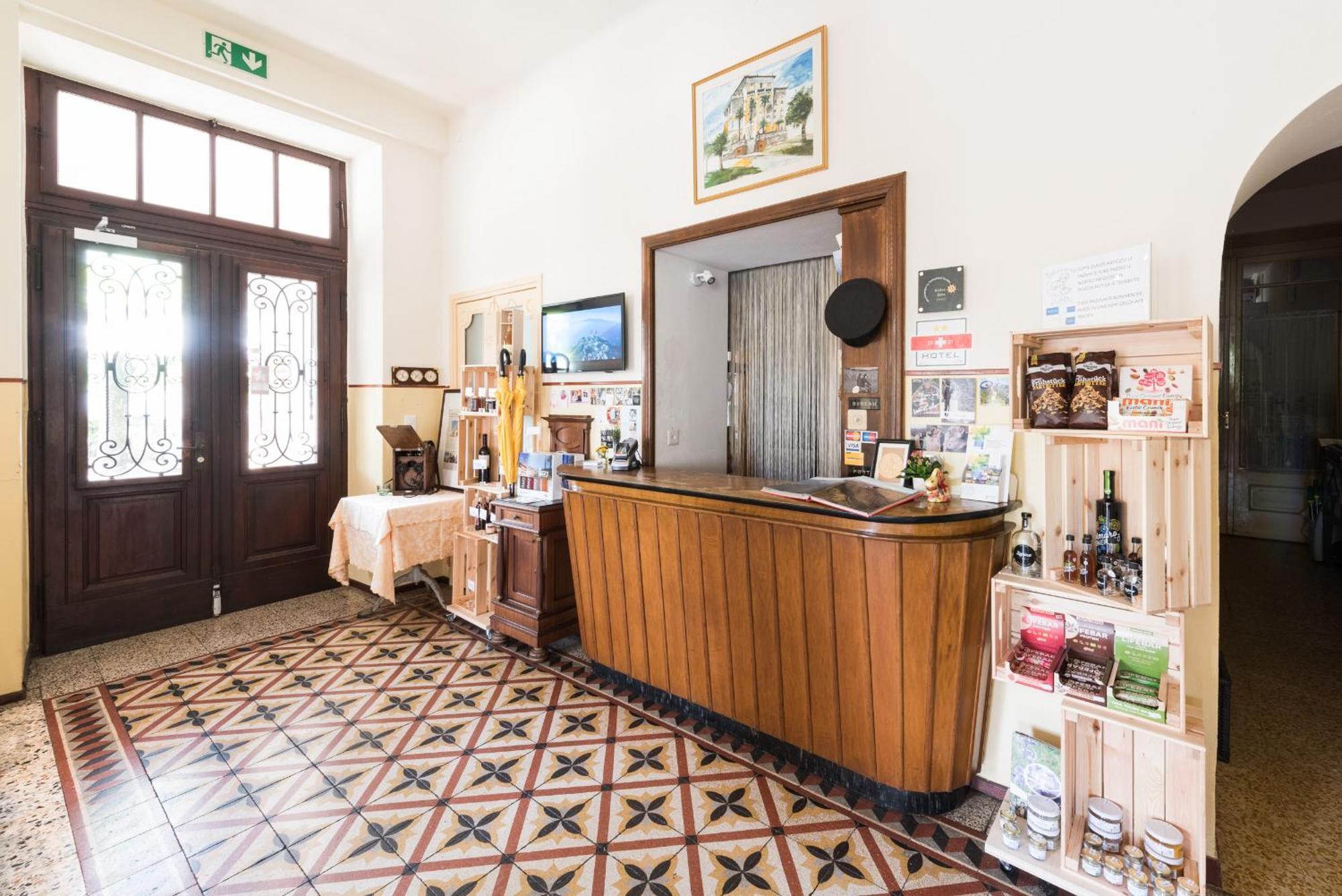 Albergo Hotel テッサーエーテ エクステリア 写真