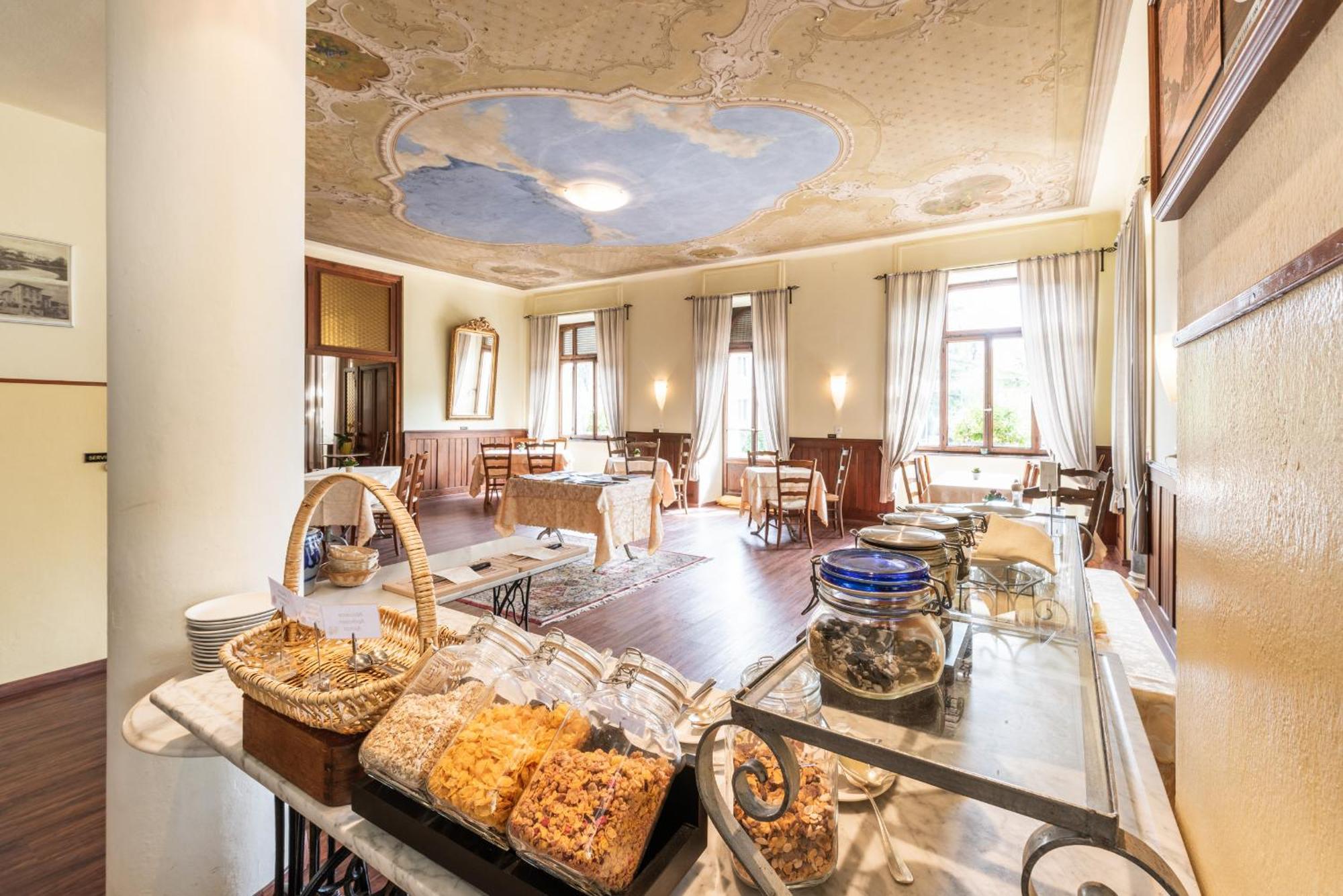 Albergo Hotel テッサーエーテ エクステリア 写真