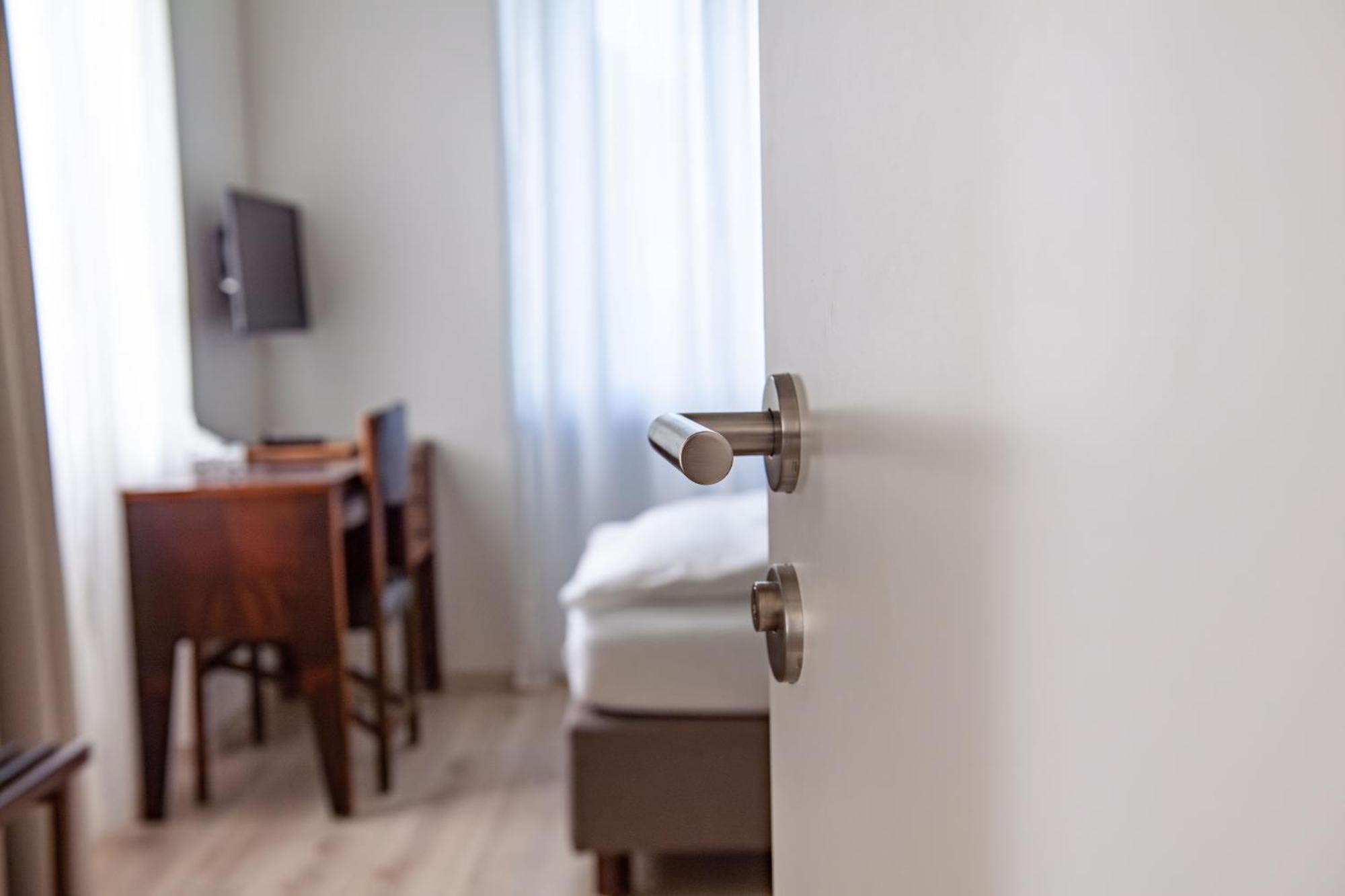 Albergo Hotel テッサーエーテ エクステリア 写真